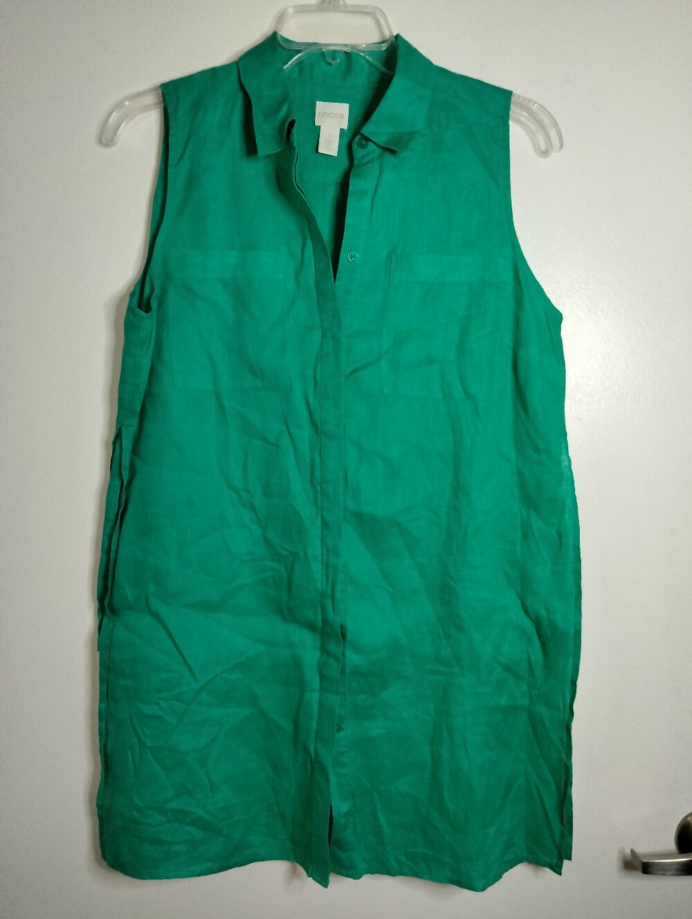 Chico's (Size 1/M/8) Green 100% Linen Sleeveless V-Neck Button Down Tunic Blouse